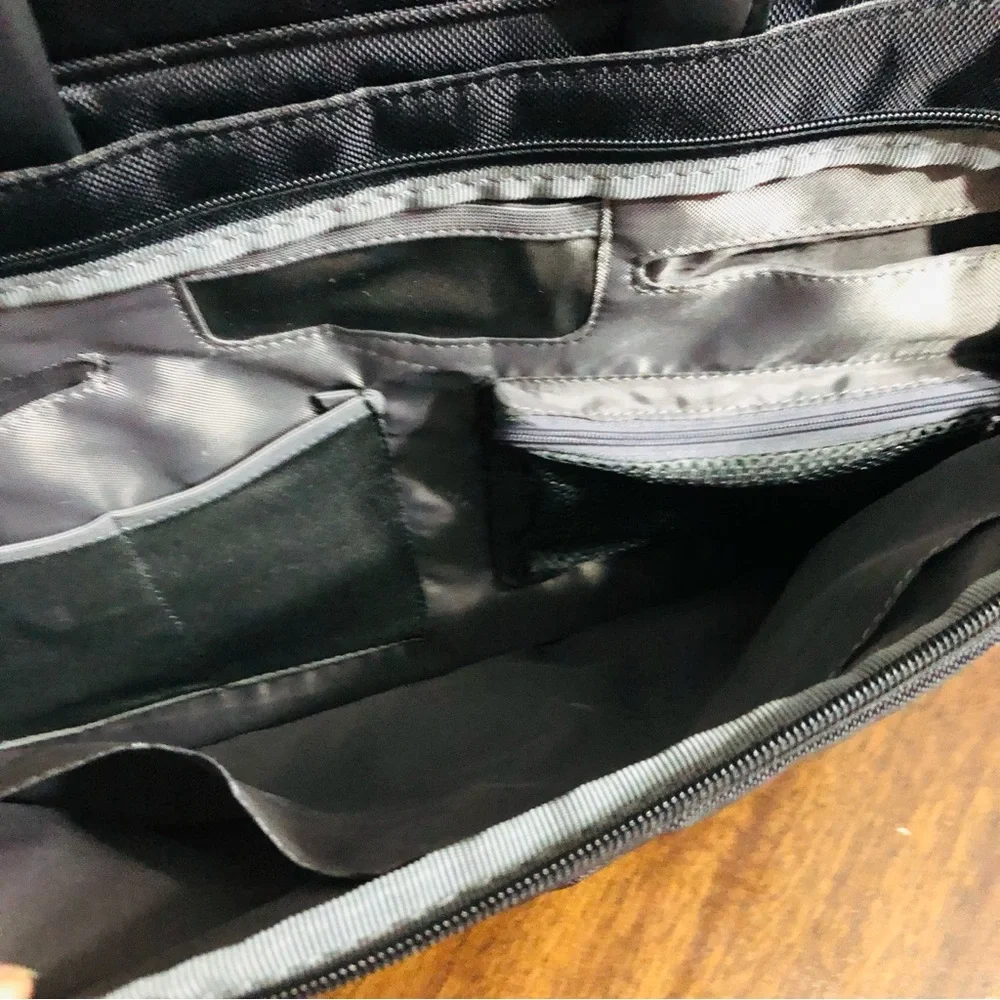 Dell shoulder hand laptop bag multiple compartment pockets black 14”X18”